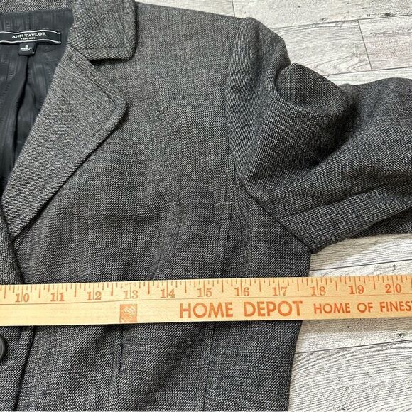ANN TAYLOR WOOL BLEND 3 BUTTON LONG SLEEVE GRAY BLAZER 2 - Picture 5 of 11